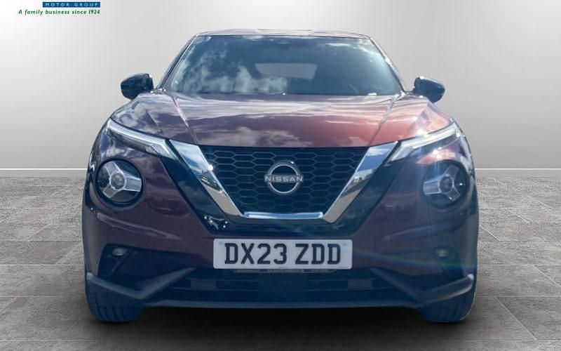 Used Nissan Juke N-Connecta 114 HP (83 kW) 2023 Red SUV