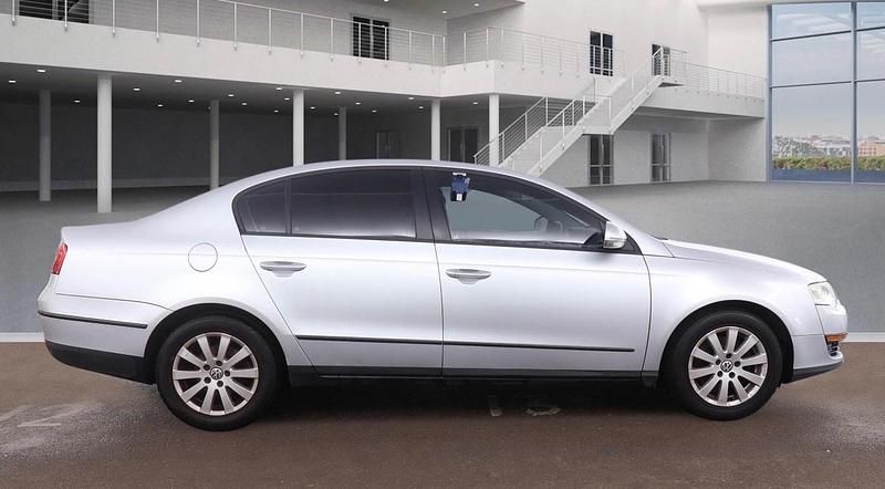 Used VW Passat S 2005 Silver Sedan