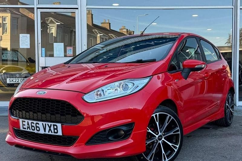 Used Ford Fiesta ST-Line 125 HP (91 kW) 2016 Red Hatchback