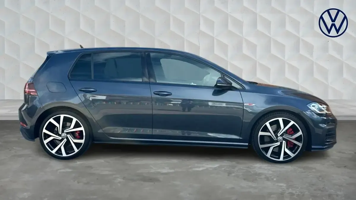 Used VW Golf VII GTI 245 HP (180 kW) 2019 Blue Hatchback