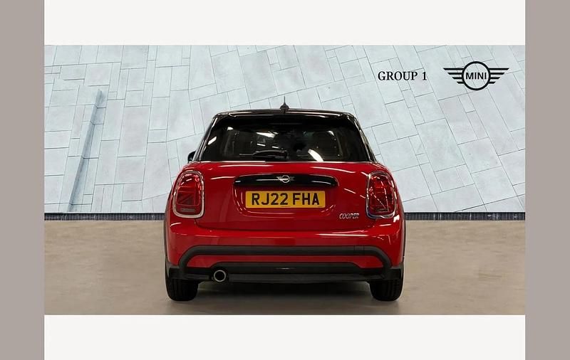 Used Mini Cooper Classic 136 HP (100 kW) 2022 Red Hatchback