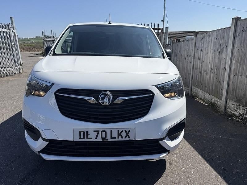 Gebraucht Vauxhall Combo Sportive 100 PS (73 kW) 2020 Weiß Van / Kleinbus