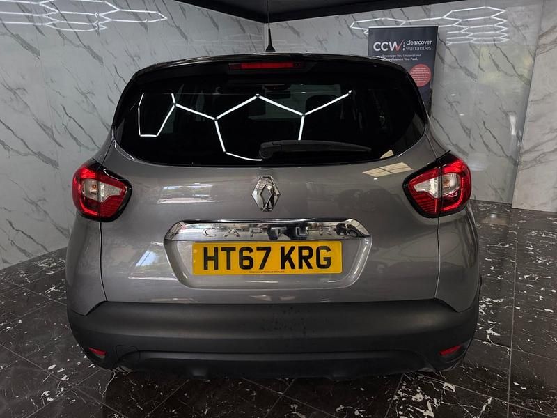 Usado Renault Captur Dynamique 90 CV (66 kW) 2018 Gris SUV