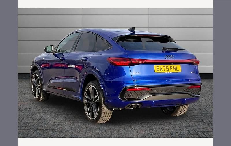 Used Audi Q5 Sportback Comfort 204 HP (150 kW) 2025 Blue SUV