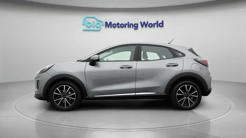 Usado Ford Puma Titanium 125 HP (91 kW) 2023 Prateado SUV