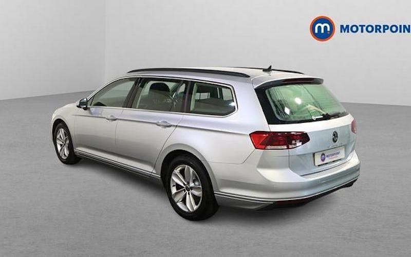 Used VW Passat SE 150 HP (110 kW) 2023 Estate