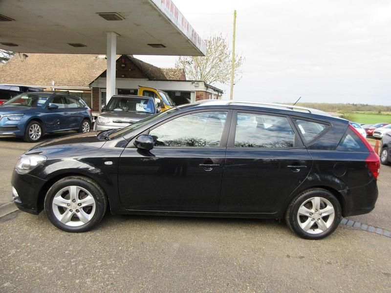 Used Kia Ceed 2011 Black Hatchback
