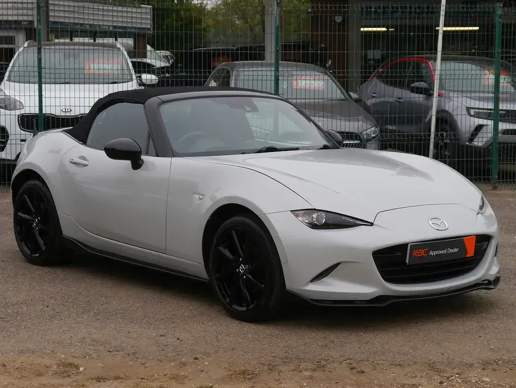 Used Mazda MX5 Inclusive 160 HP (117 kW) 2016 Silver Cabriolet