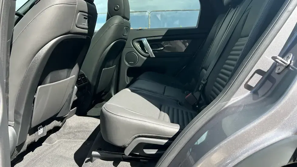 New Land Rover Discovery Sport 204 HP (150 kW) 2026 Eiger grey SUV