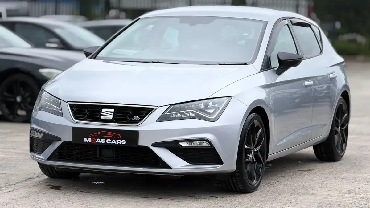 Begagnad Seat Leon FR 184 HK (135 kW) 2018 Silver Halvkombi