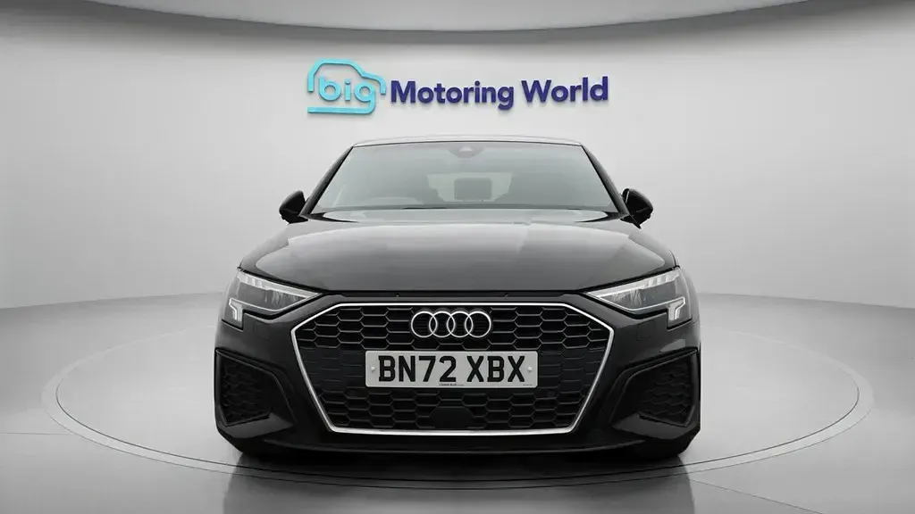 Begagnad Audi A3 Sportback e-tron S-Line 204 HK (150 kW) 2022 Svart Halvkombi
