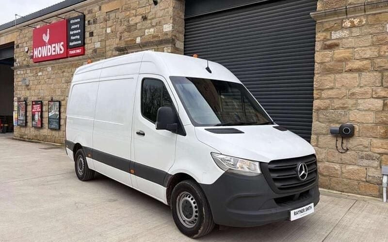 Used Mercedes Sprinter Progressive 170 HP (125 kW) 2023 Van