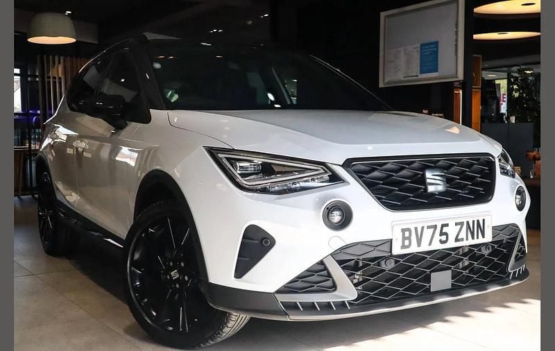 Used Seat Arona Black Edition 113 HP (83 kW) 2025 White SUV