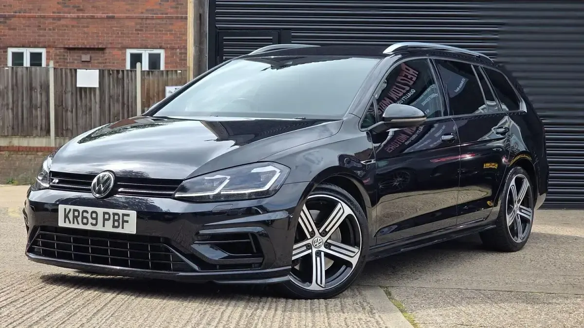 Used VW Golf VII R 300 HP (220 kW) 2019 Black Estate