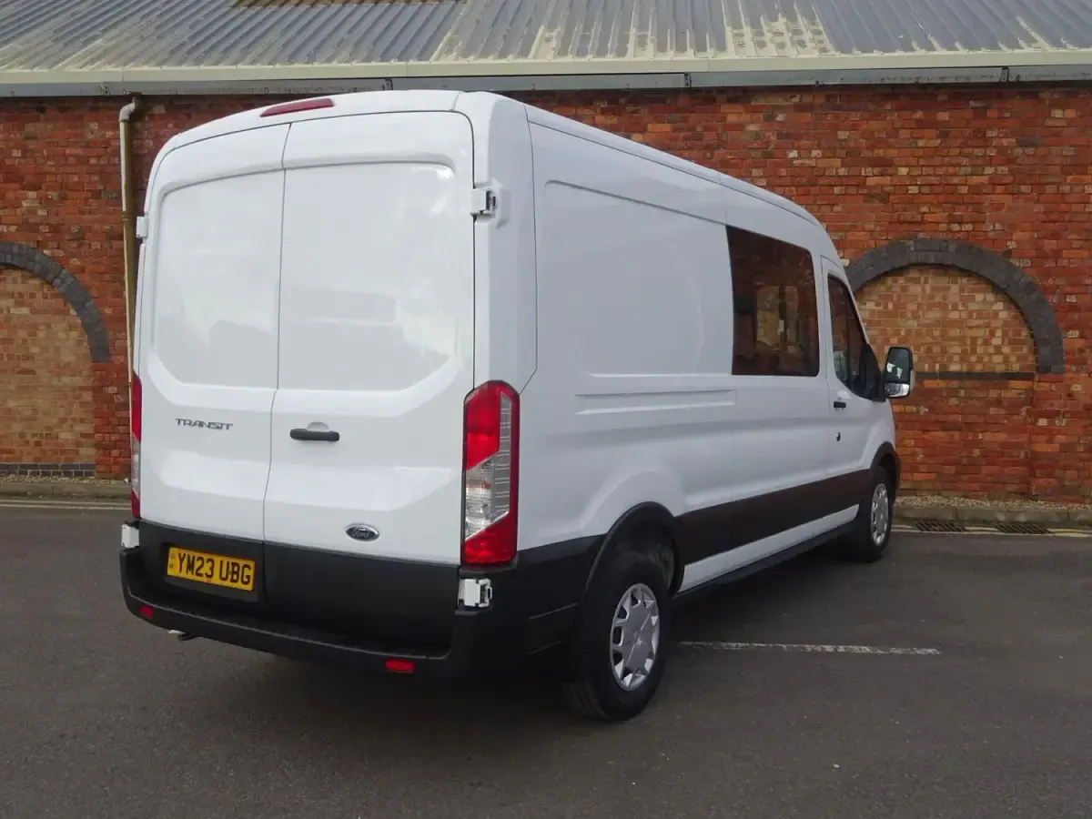 Usado Ford Transit Trend 130 HP (95 kW) 2023 Branco Van