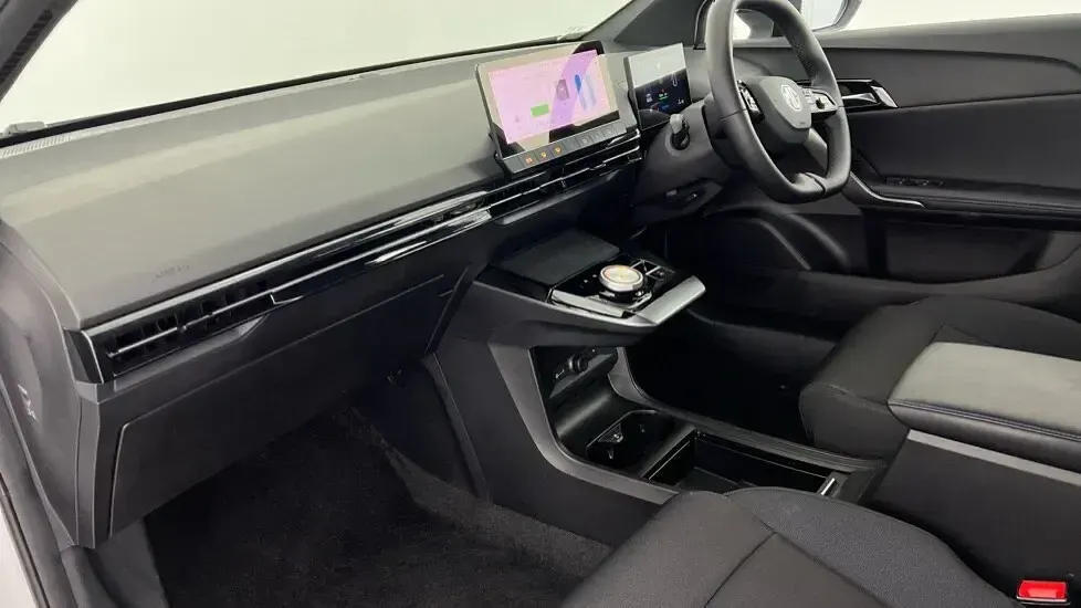 Usado MG MG4 EV SE 319 kW (435 HP) 2023 Branco Citadino