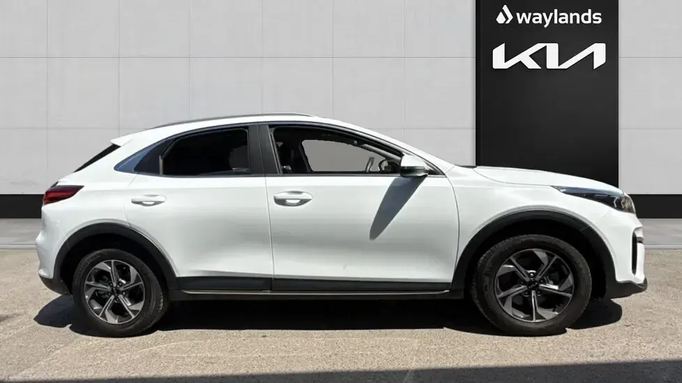 Used Kia XCeed 2025 White SUV