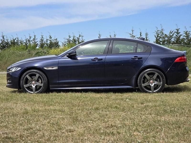Used Jaguar XE R-Sport 180 HP (132 kW) 2017 Blue Sedan