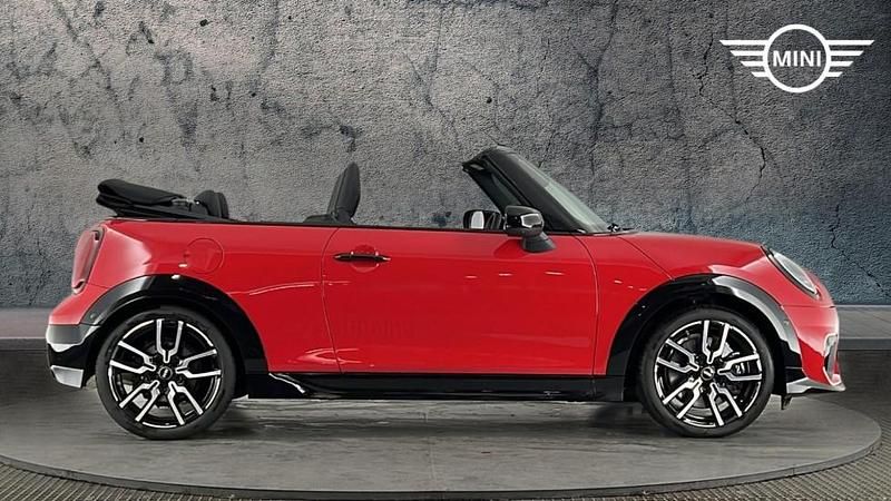 Used Mini Cooper 161 HP (118 kW) 2025 Red Hatchback