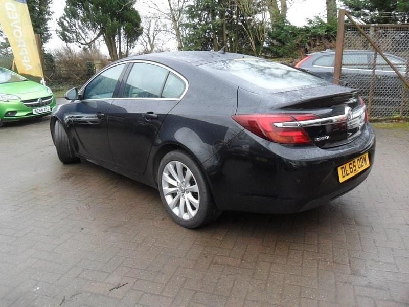 Used Vauxhall Insignia Elite 140 HP (102 kW) 2015 Black Hatchback