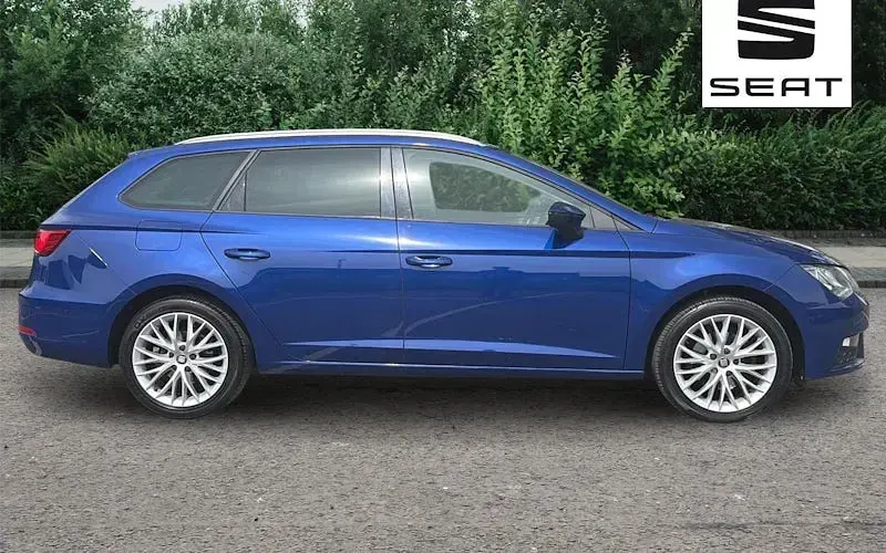 Used Seat Leon SE Dynamic 131 HP (96 kW) 2019 Blue Estate