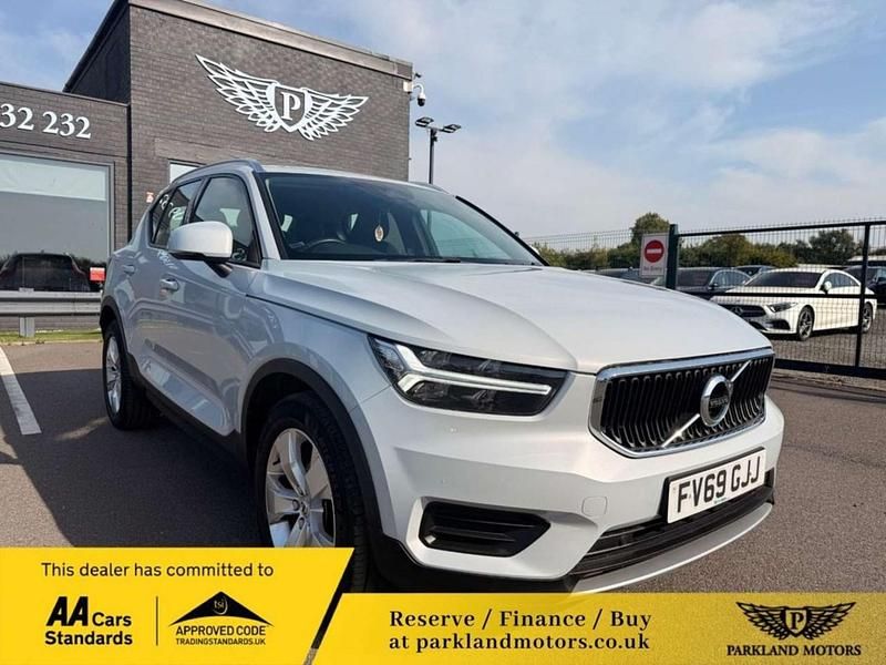 Silver Used 2019 Volvo XC40 Momentum SUV | £15,950 (Fair price) - Image 1/4