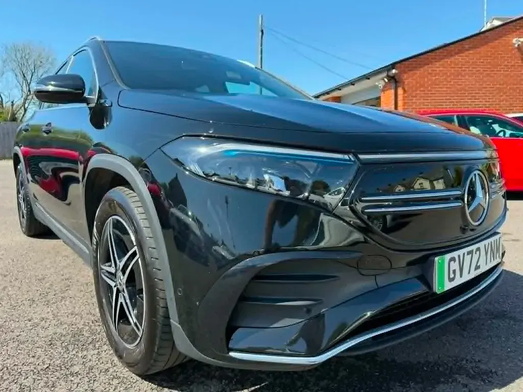 Używany Mercedes EQA250+ AMG line 139 kW (190 KM) 2023 Czarny SUV