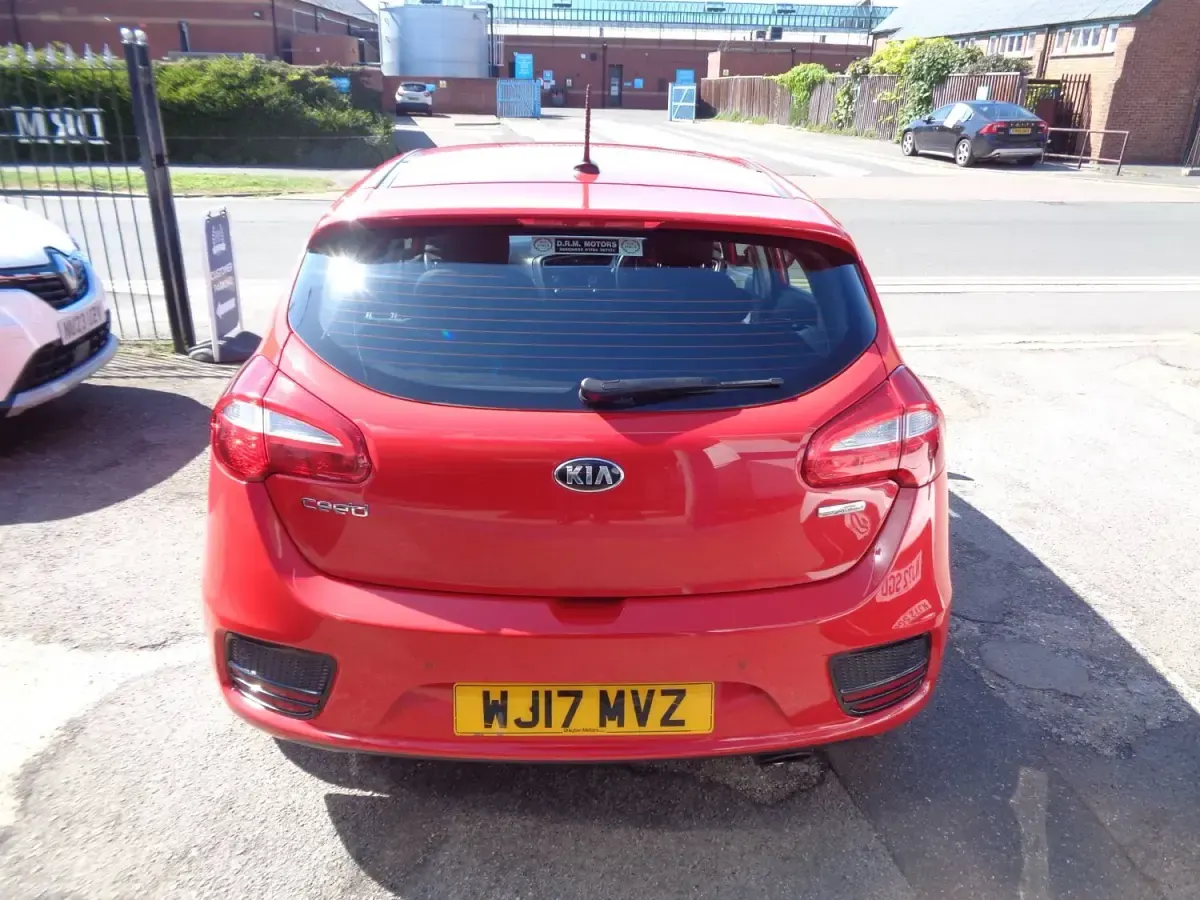 Używany Kia Ceed 135 KM (99 kW) 2017 Czerwony Hatchback