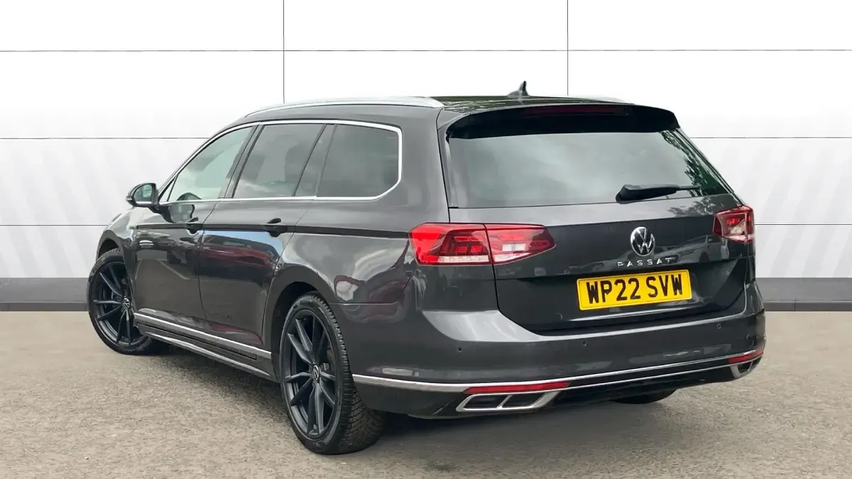 Used VW Passat R-line 150 HP (110 kW) 2022 Grey Estate