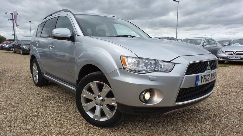 Silver Used 2012 Mitsubishi Outlander SUV | £5,581 (Expensive) - Image 1/4
