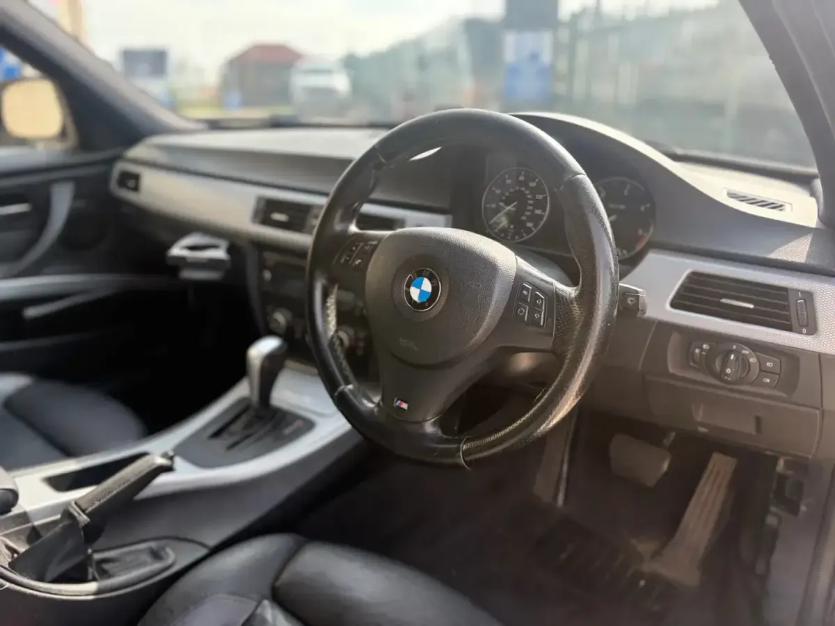 Used BMW 320 Sport Line 2011 White Estate