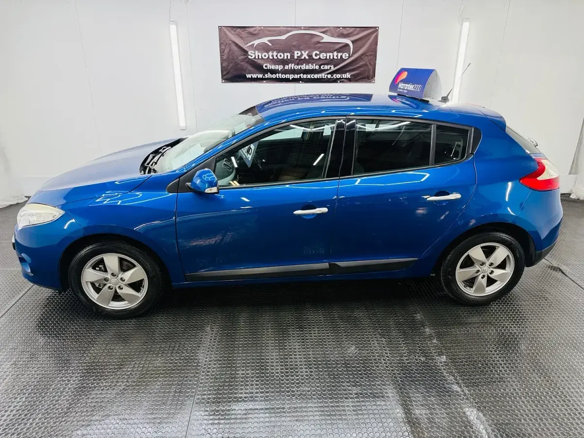Used Renault Mégane Dynamique 110 HP (80 kW) 2010 Blue Hatchback