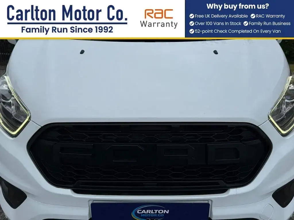 Used Ford Transit Custom Limited 130 HP (95 kW) 2022 White Van