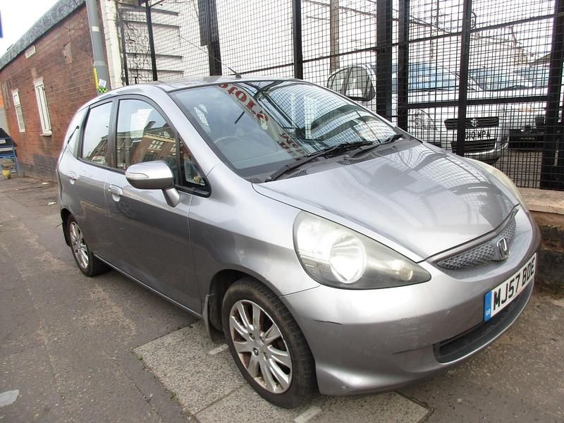 Silver Used 2007 Honda Jazz SE Hatchback | £2,795 (Fair price) - Image 1/3