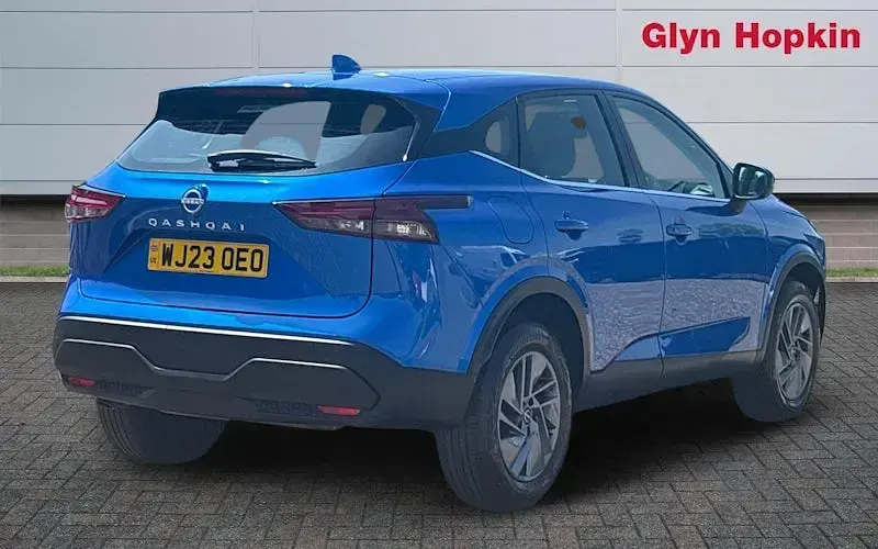 Used Nissan Qashqai Acenta Premium 140 HP (102 kW) 2023 Blue SUV