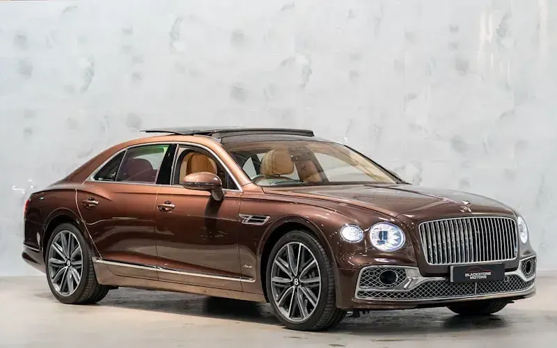 Used Bentley Flying Spur 544 HP (400 kW) 2024 Sedan