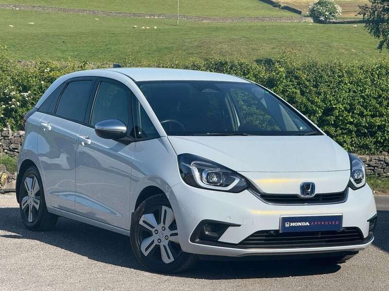 White Used 2021 Honda Jazz Hybrid Hatchback | £17,445 (Fair price) - Image 1/4