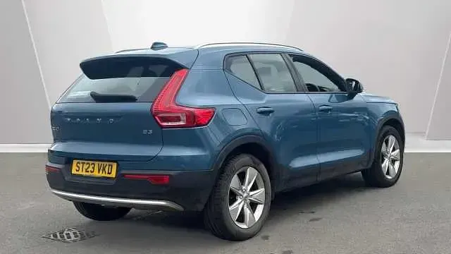 Usado Volvo XC40 Core 161 CV (118 kW) 2023 Azul SUV