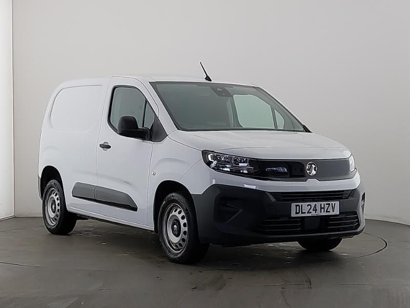 Used Vauxhall Combo 100 HP (73 kW) 2024 White Van