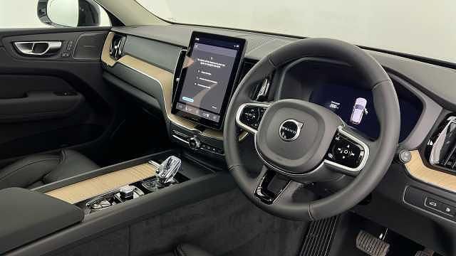 New Volvo XC60 Plus 345 HP (253 kW) 2026 SUV