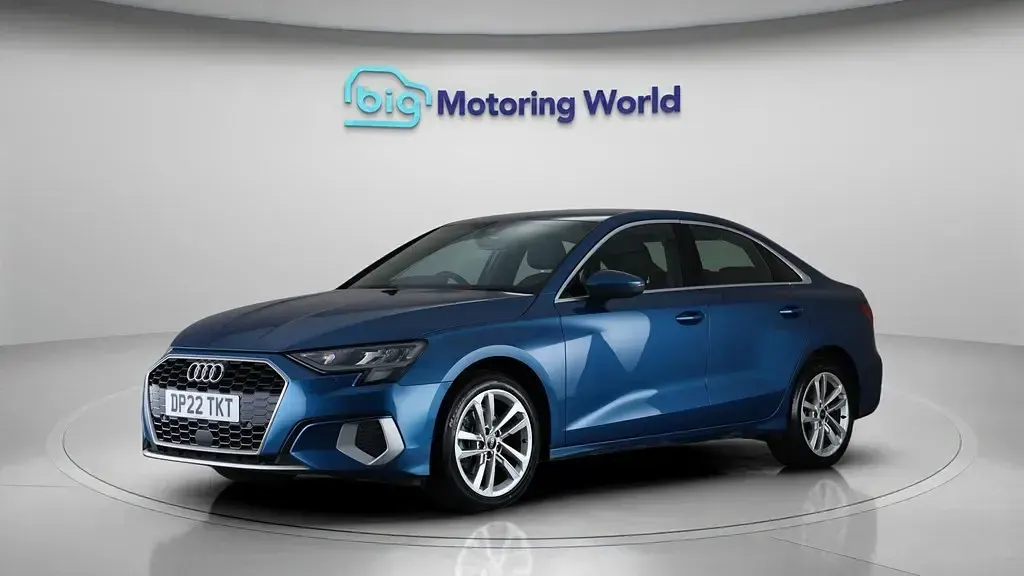 Begagnad Audi A3 Sport 150 HK (110 kW) 2022 Blå Sedan
