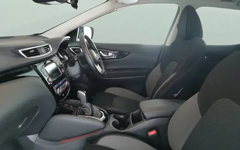 Used Nissan Qashqai N-Connecta 158 HP (116 kW) 2021 Silver SUV