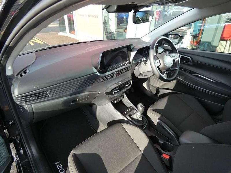 Used Hyundai i20 Premium 99 HP (72 kW) 2025 Black Hatchback