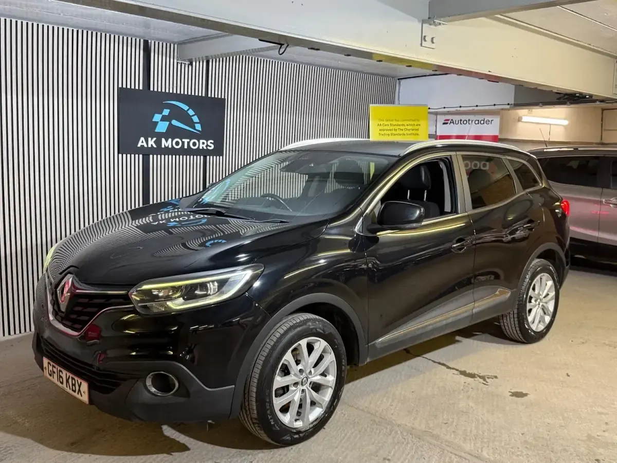 Used Renault Kadjar Dynamique 130 HP (95 kW) 2016 Black SUV