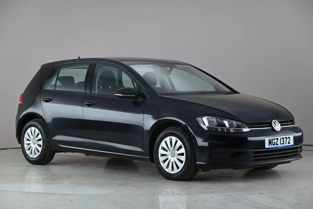 Used VW Golf VII S 116 HP (85 kW) 2019 Hatchback