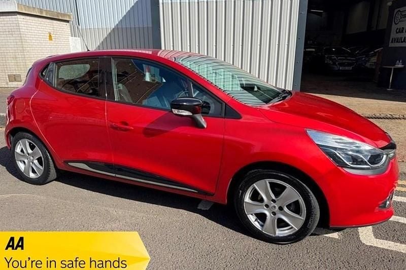 Red Used 2015 Renault Clio IV Dynamique Hatchback | £7,295 (Fair price) - Image 1/1