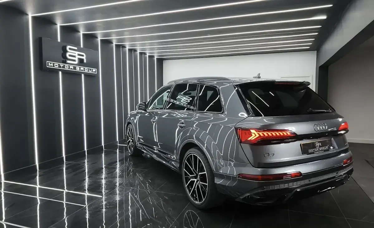 Used Audi Q7 Black Edition 231 HP (169 kW) 2019 Grey SUV
