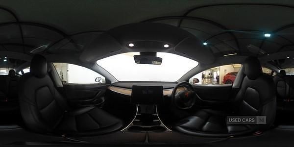 White Used 2020 Tesla Model 3 Standard Range Sedan | £15,995 (A bit pricey) - Image 1/4