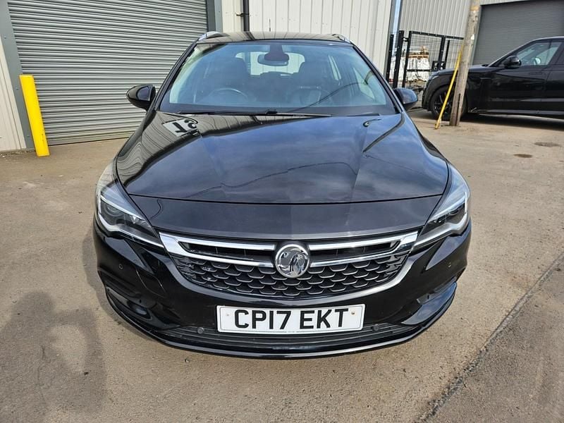 Begagnad Vauxhall Astra Elite 150 HK (110 kW) 2017 Svart Kombi