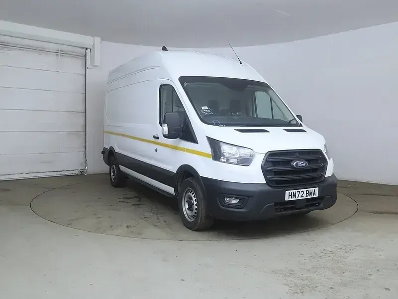 Usado Ford Transit 130 HP (95 kW) 2022 Branco Van
